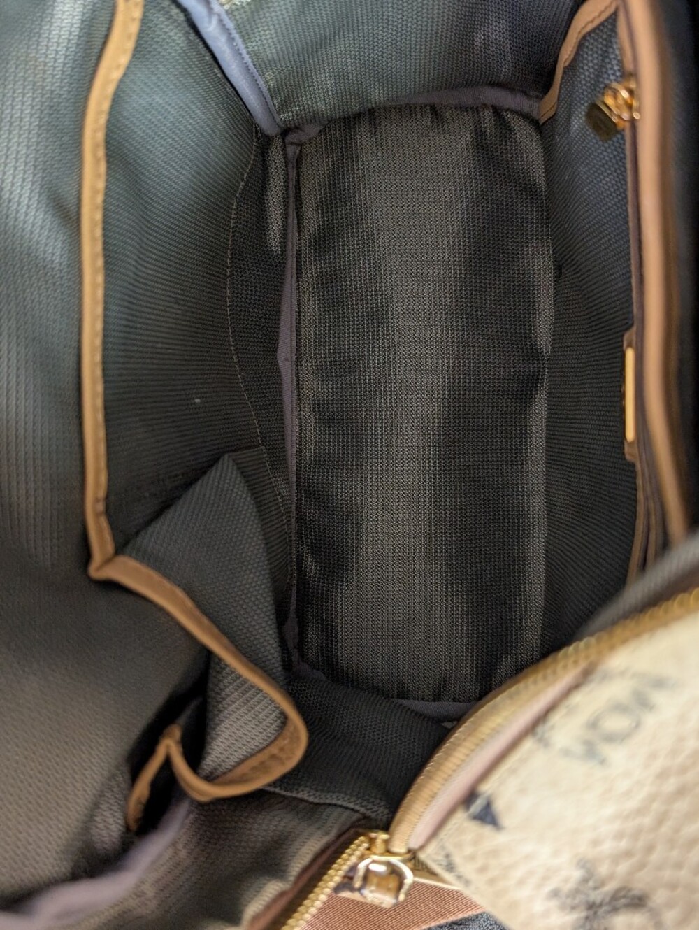 MCM Beige Visetos Side Studs Stark Medium Backpack with Black Logo Print - Picture 9 of 15